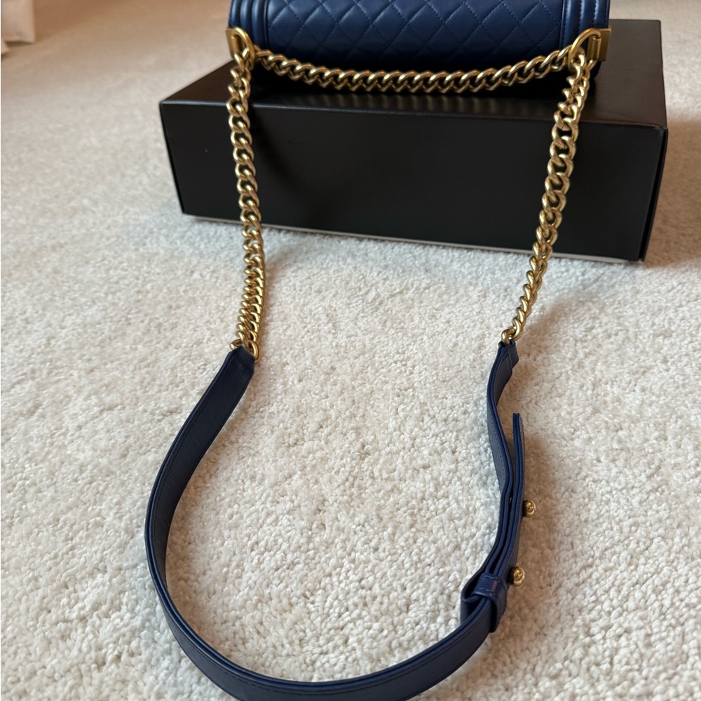 Chanel Blue Quilted Leather Bag - Picture 10 of 12